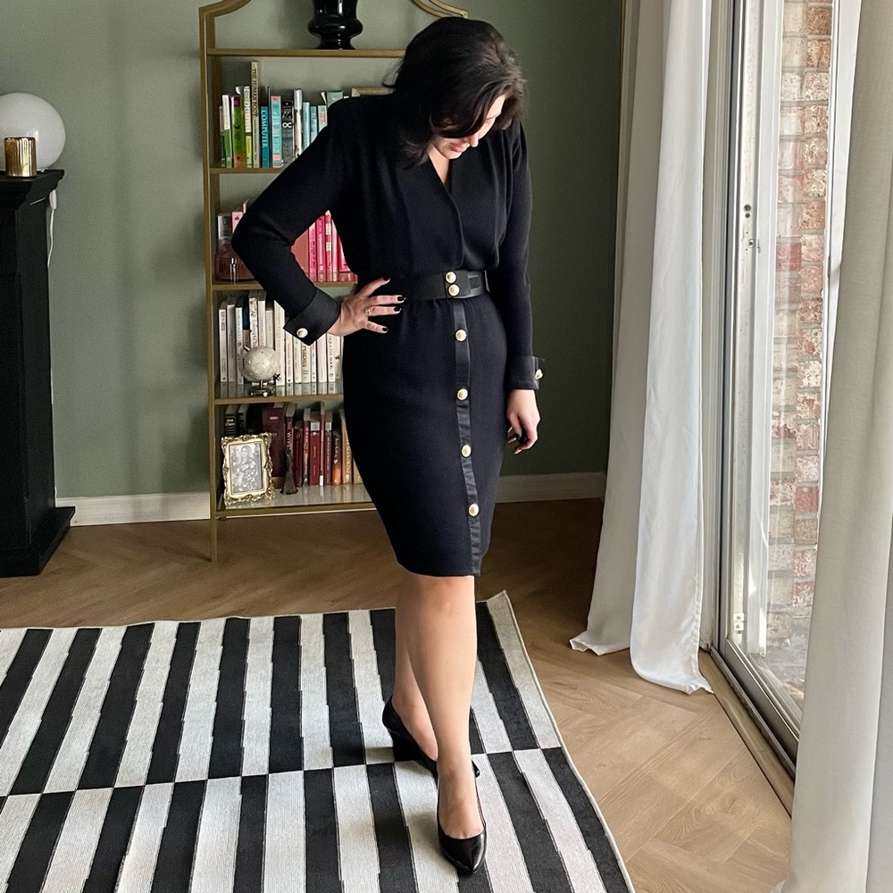 ST. JOHN Knit Vintage Black Dress Set With Belt Size 6 Size 8